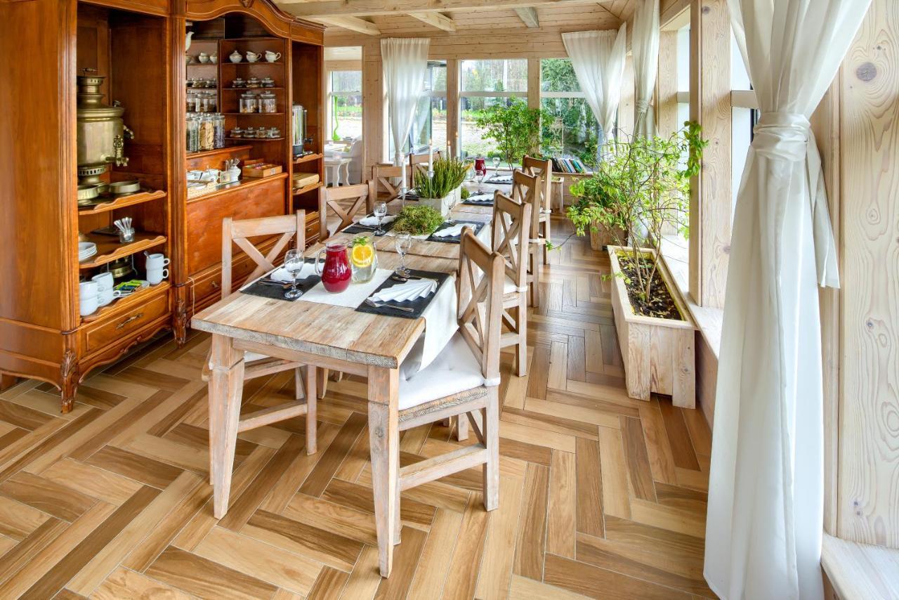 Folwark Bialych Bocianow Pension Kamionka  Buitenkant foto