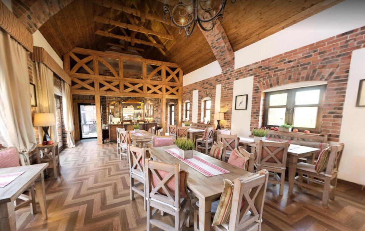 Folwark Bialych Bocianow Pension Kamionka  Buitenkant foto